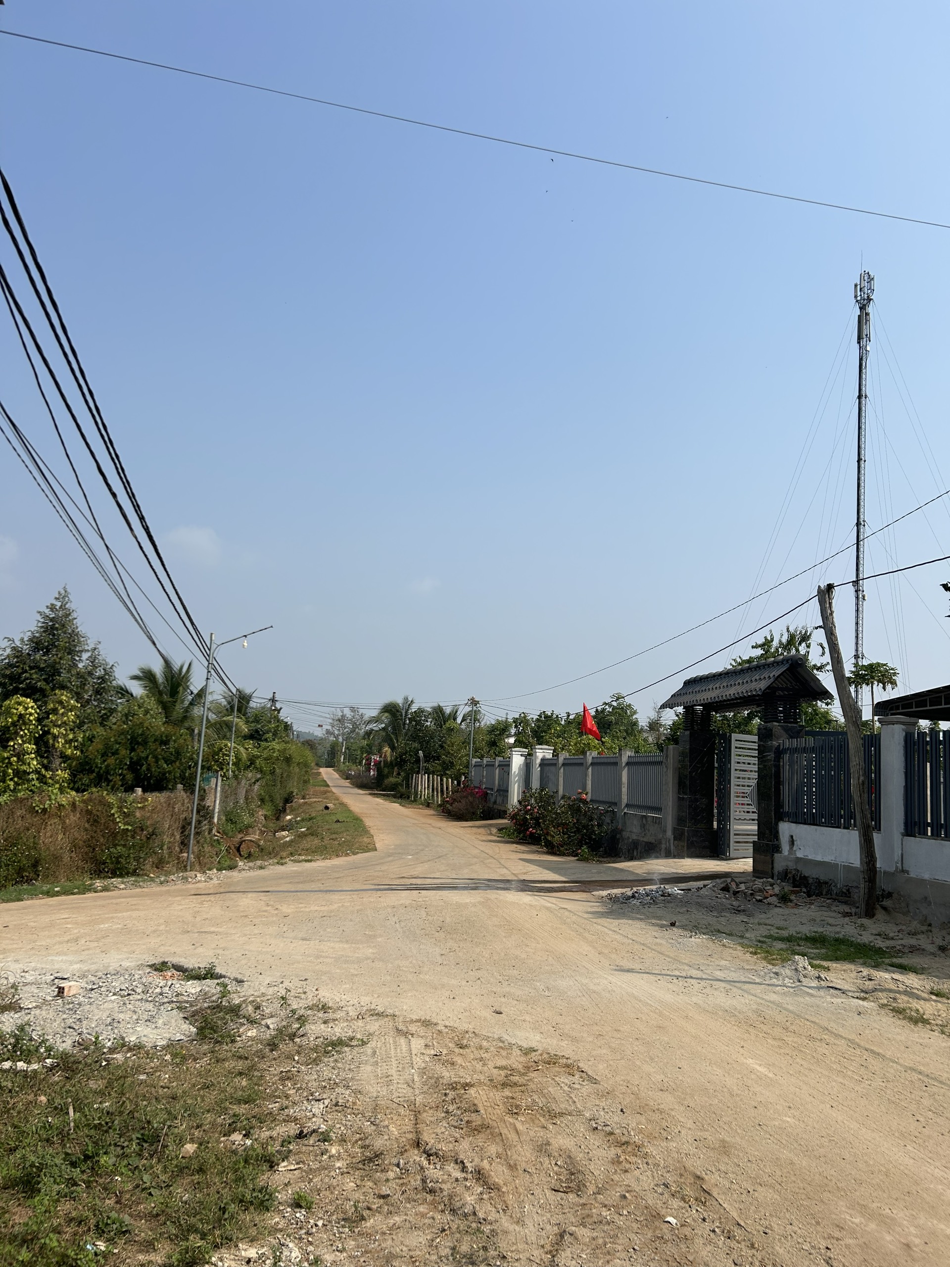 Lô đất 2 mặt tiền bê tông xã Ea Na, Krong Ana, Đăk Lắk